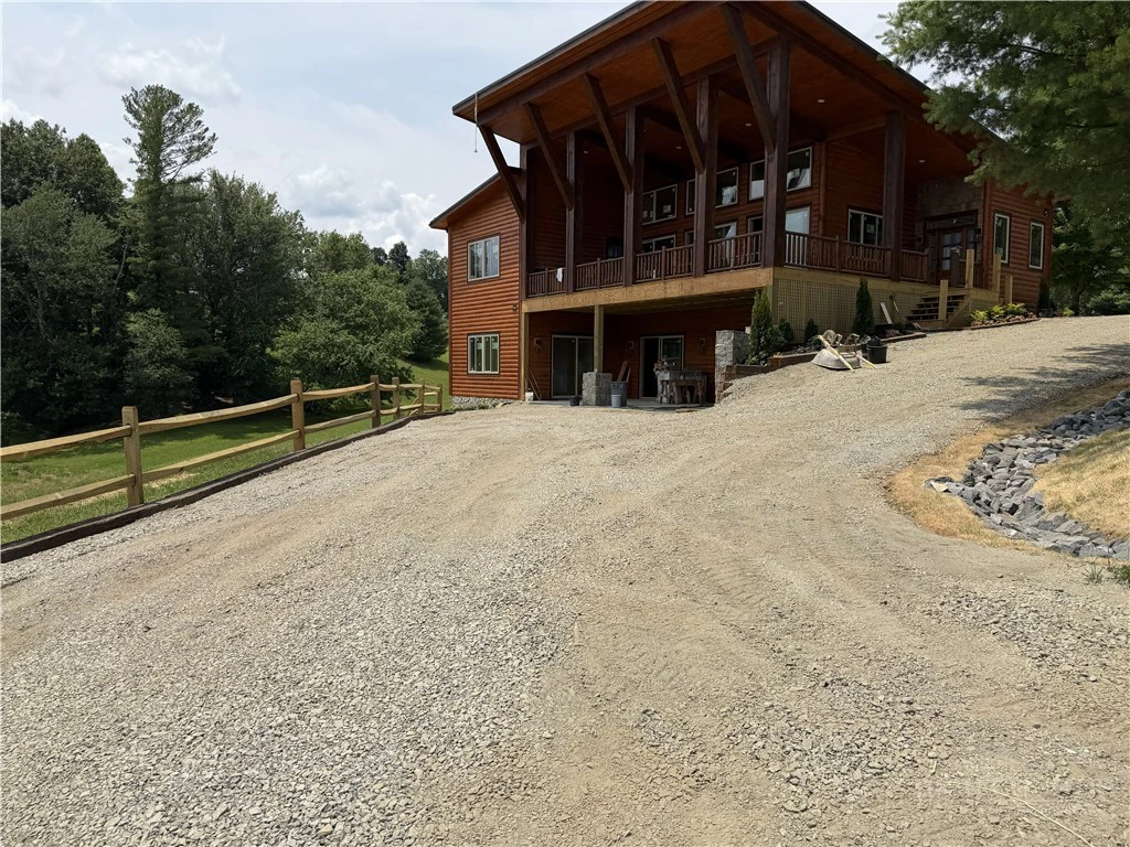 Image number 9 for the current listing