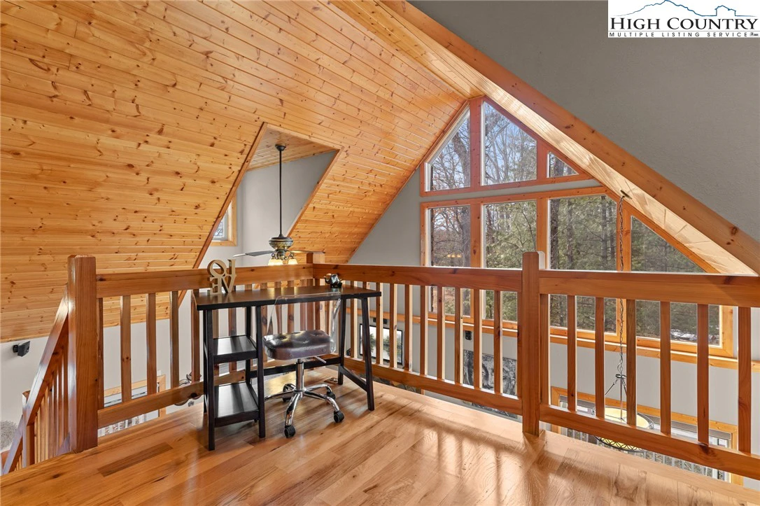 Image number 5 for the current listing