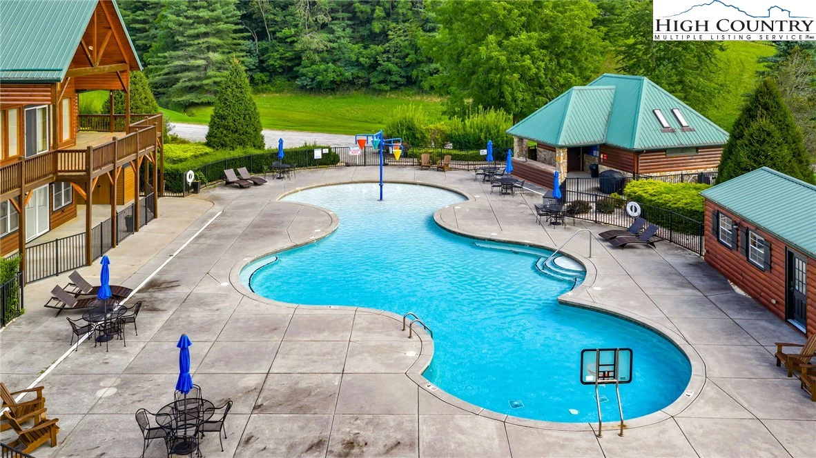 Image number 2 for the current listing