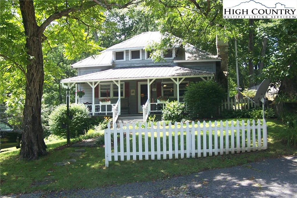 Image number 1 for the current listing