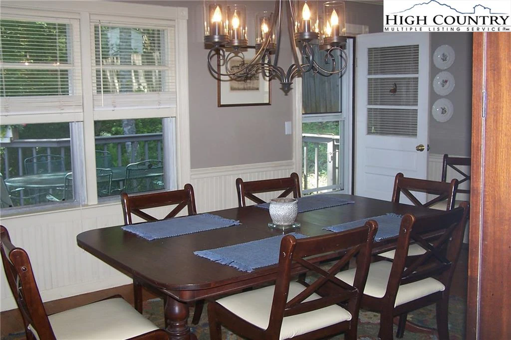 Image number 12 for the current listing