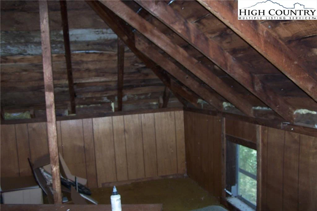 Image number 2 for the current listing