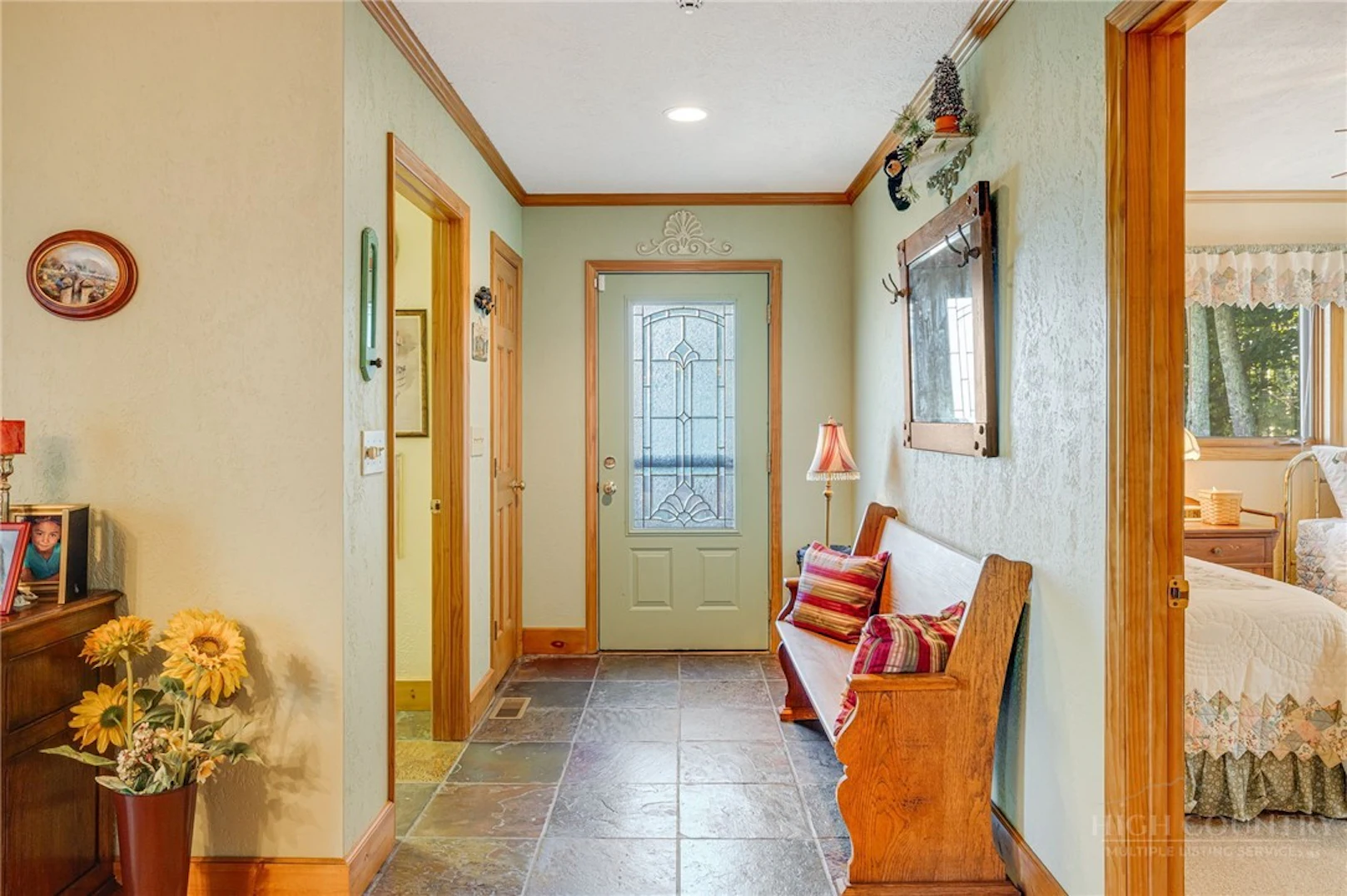 Image number 13 for the current listing
