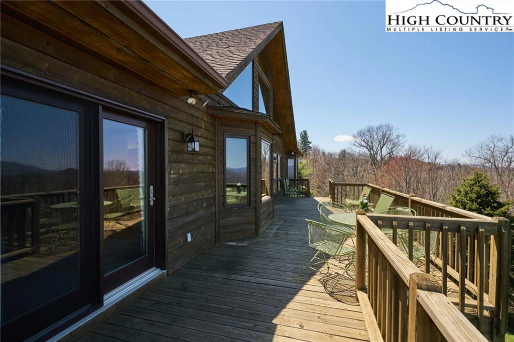 Image number 14 for the current listing