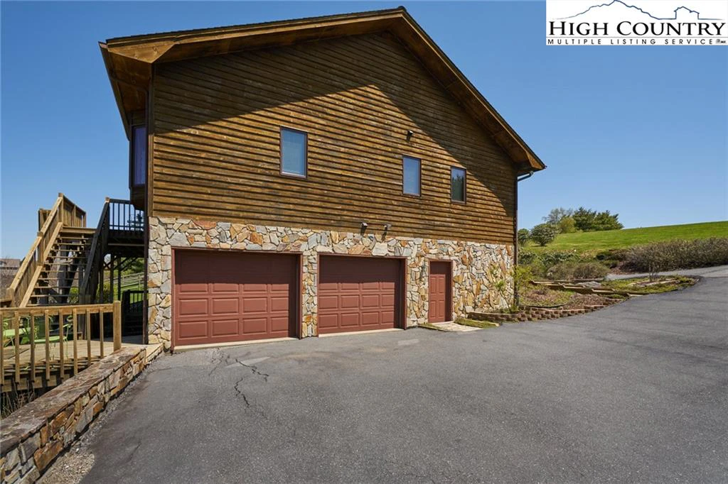 Image number 10 for the current listing