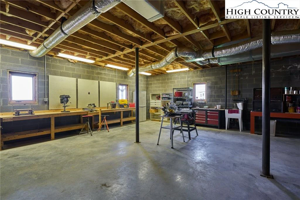 Image number 12 for the current listing
