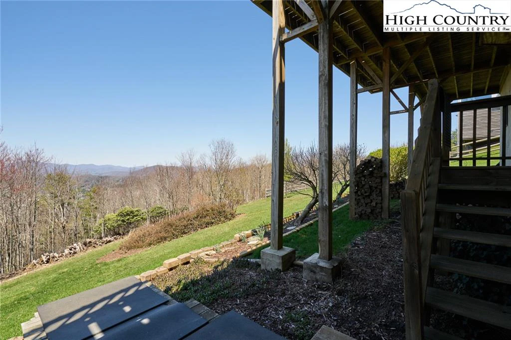 Image number 2 for the current listing