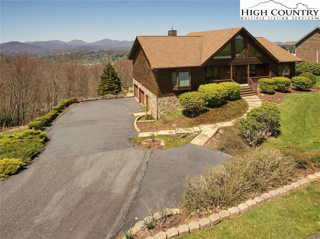 Image number 17 for the current listing