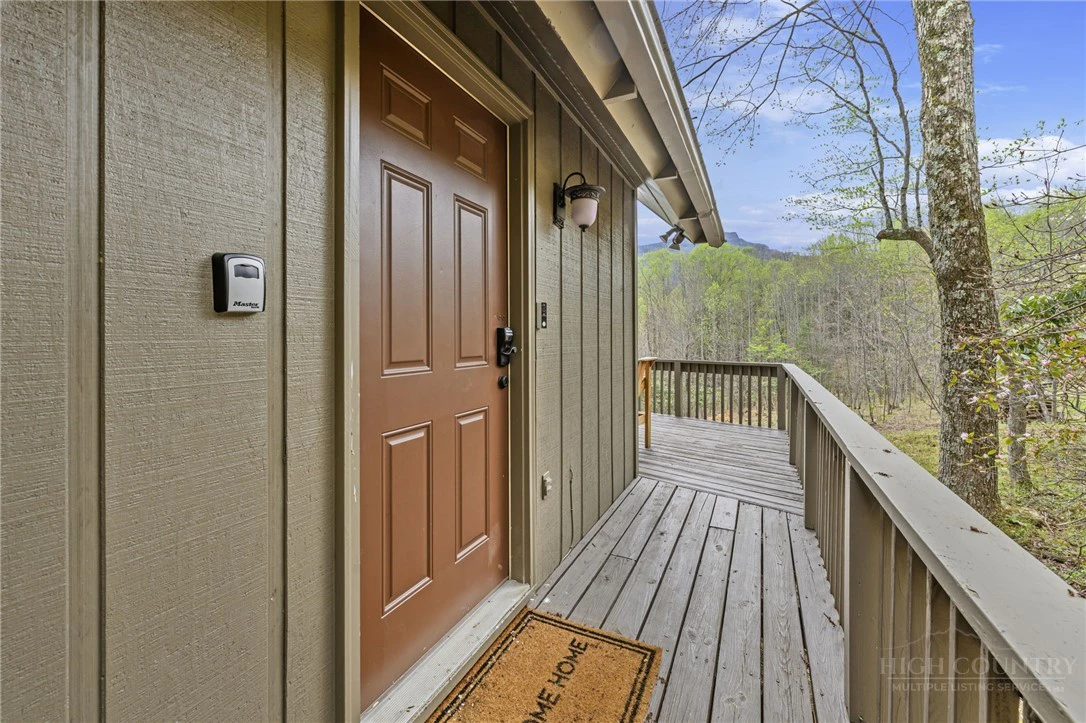 Image number 11 for the current listing
