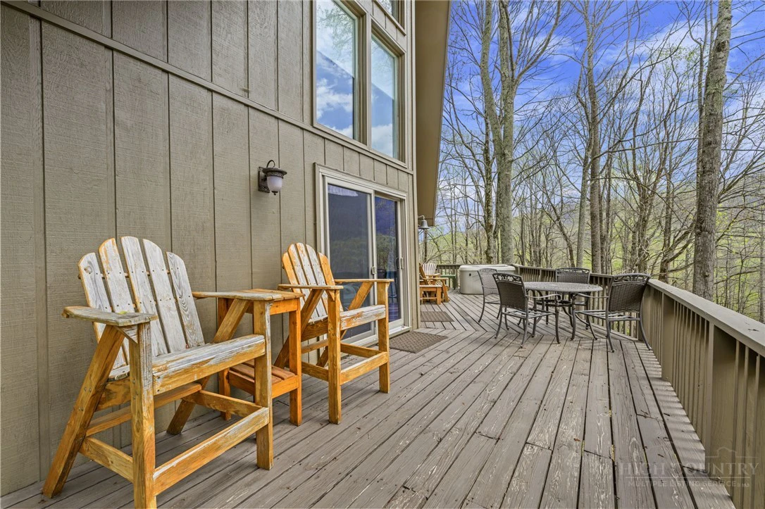 Image number 12 for the current listing