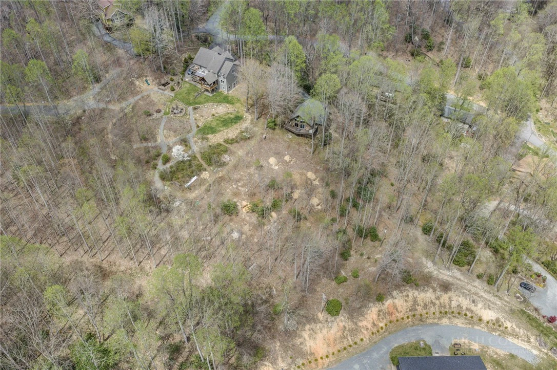 Image number 14 for the current listing