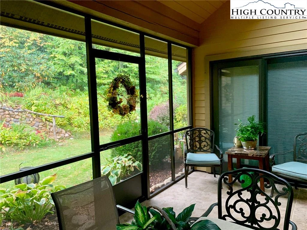 Image number 6 for the current listing