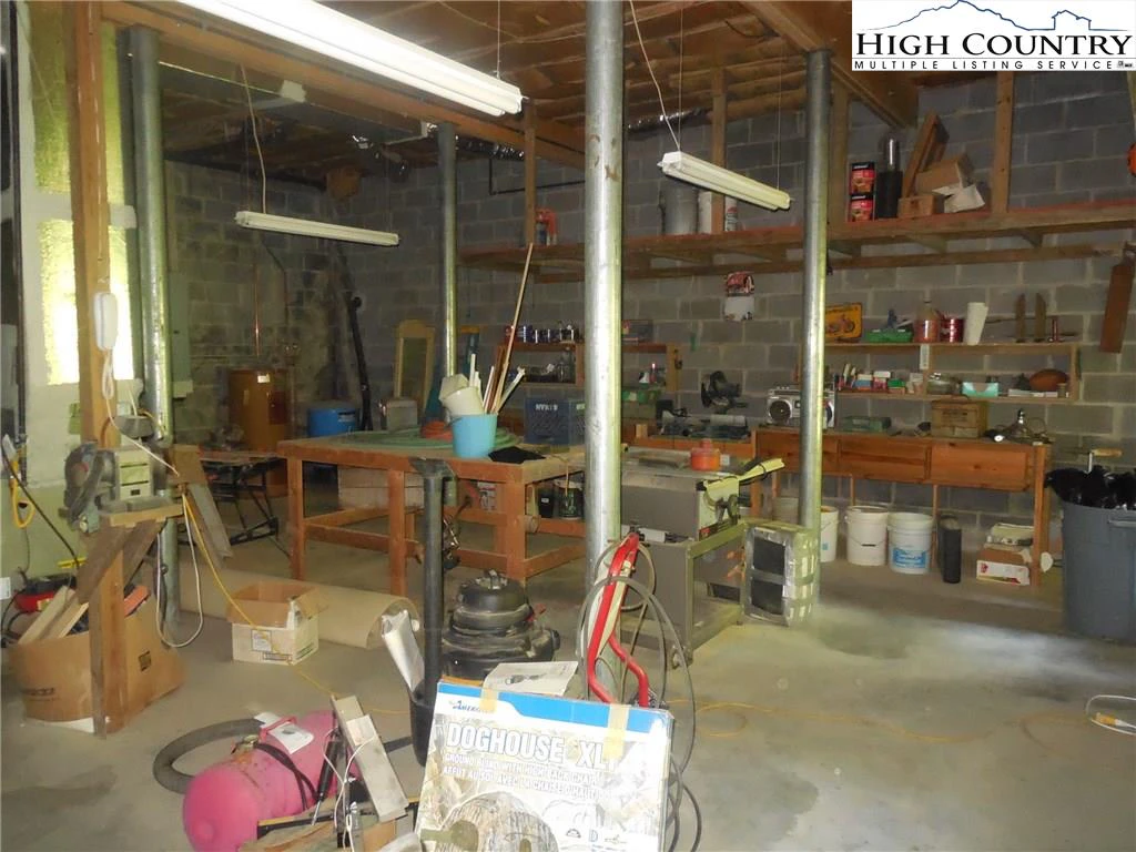 Image number 6 for the current listing