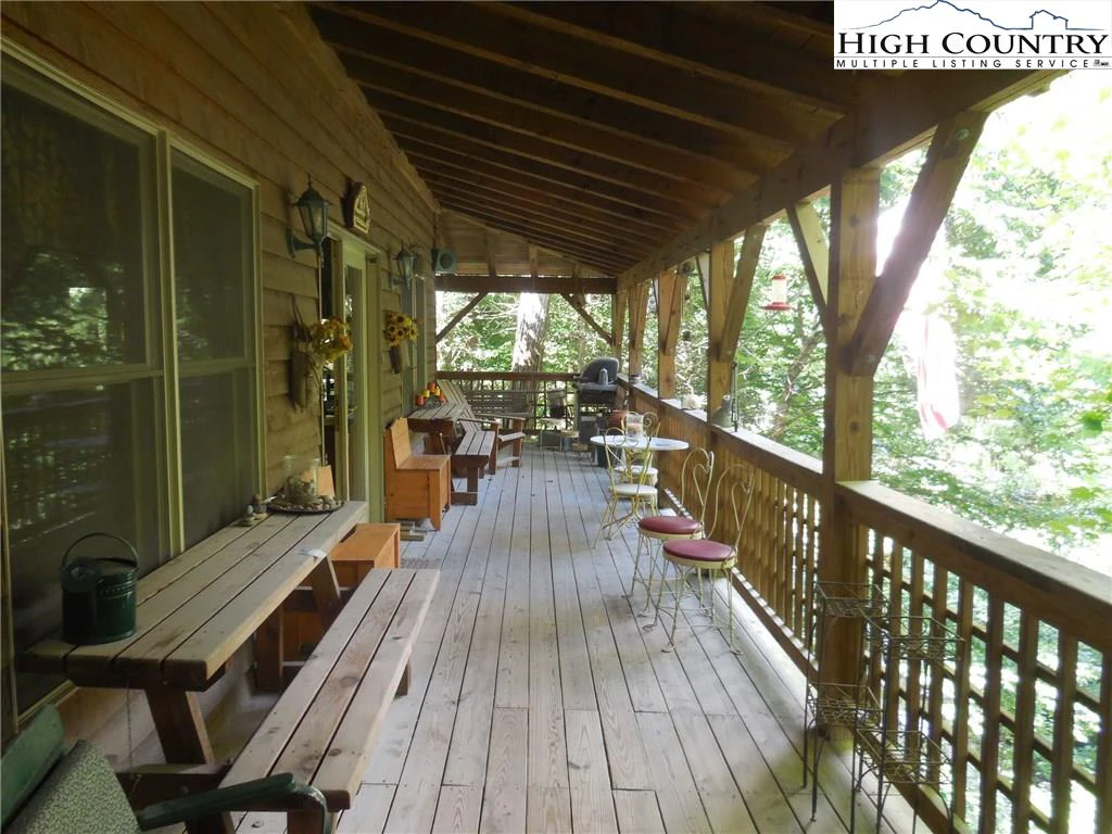 Image number 10 for the current listing