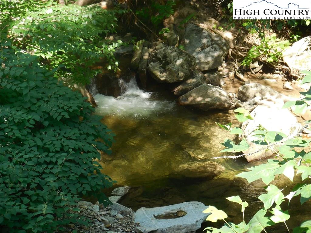 Image number 11 for the current listing