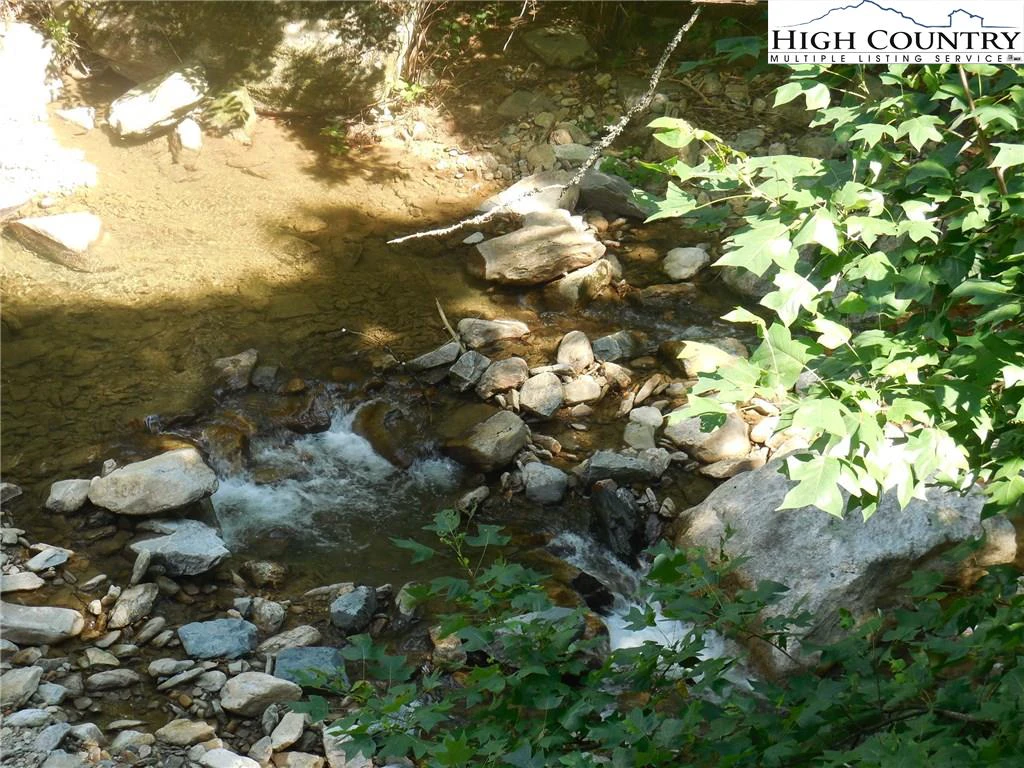 Image number 13 for the current listing