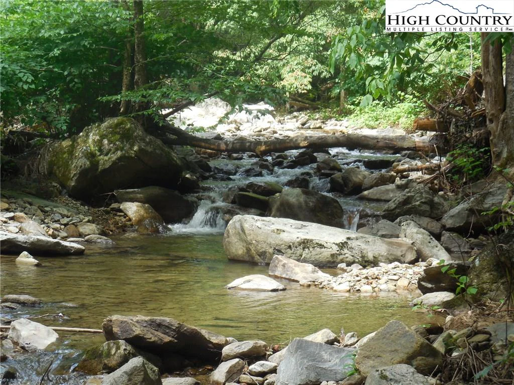 Image number 20 for the current listing