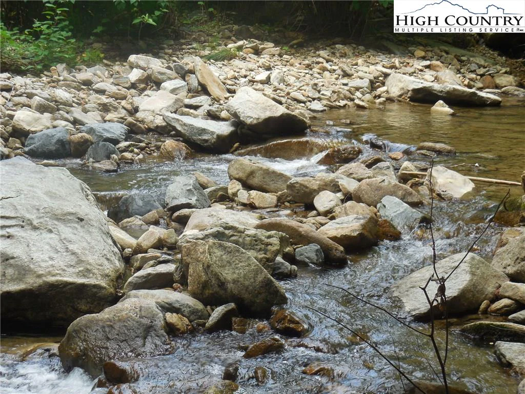 Image number 21 for the current listing