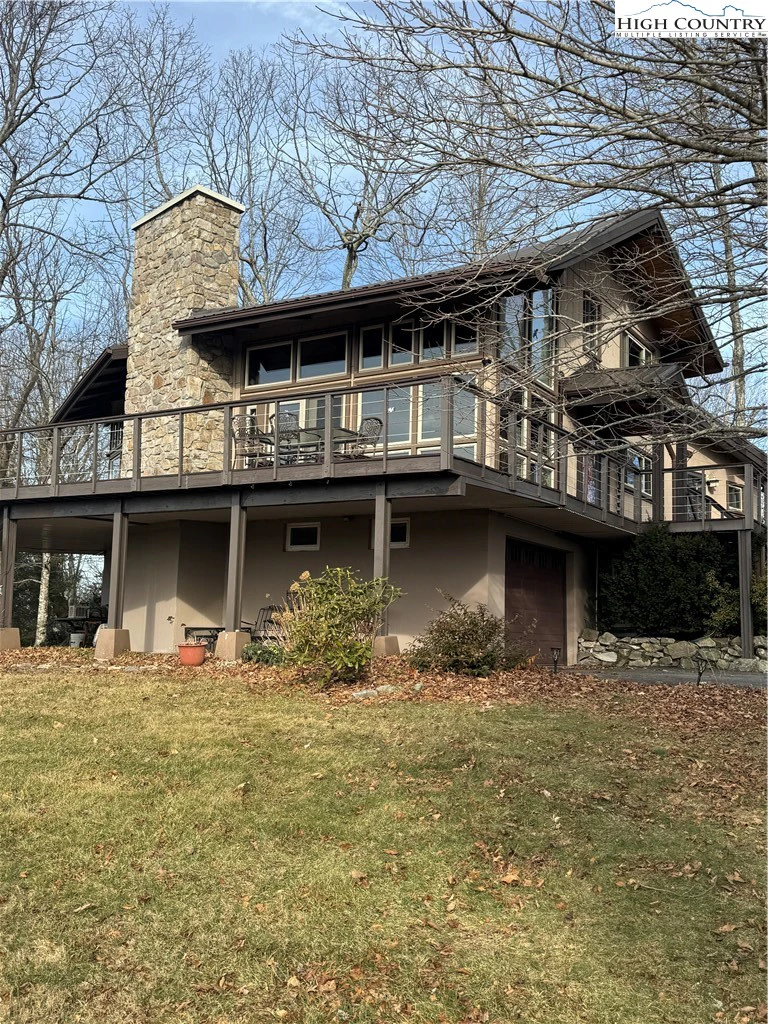 Image number 1 for the current listing