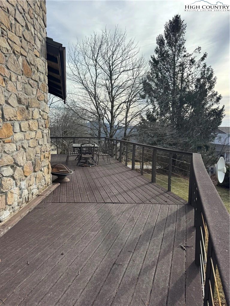 Image number 8 for the current listing