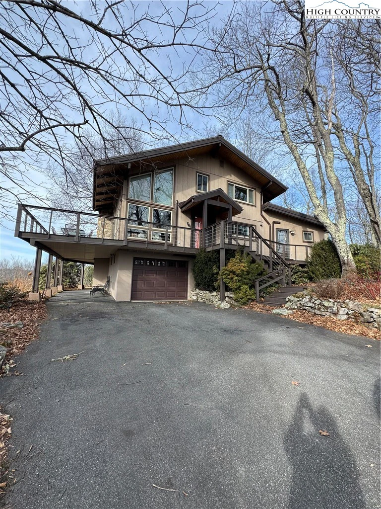 Image number 11 for the current listing