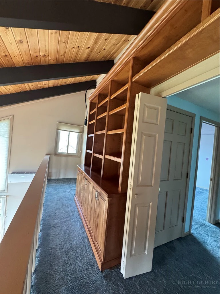 Image number 3 for the current listing
