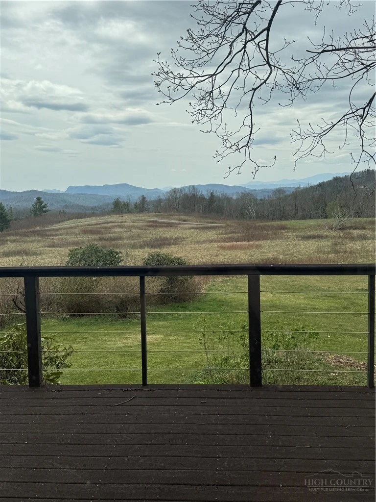 Image number 14 for the current listing