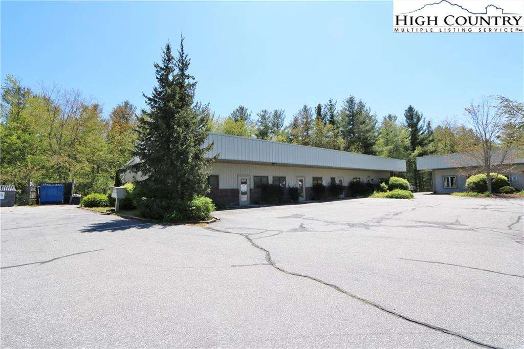 Image number 2 for the current listing