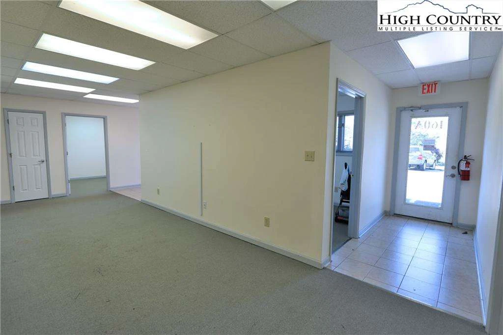 Image number 12 for the current listing