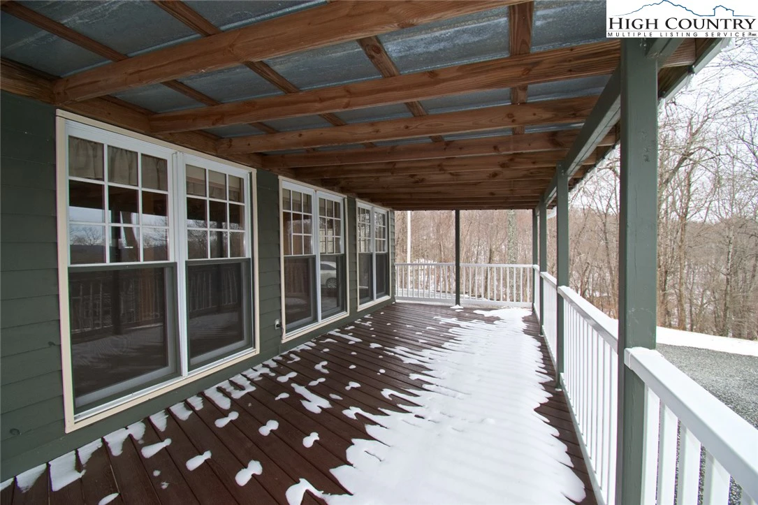 Image number 20 for the current listing