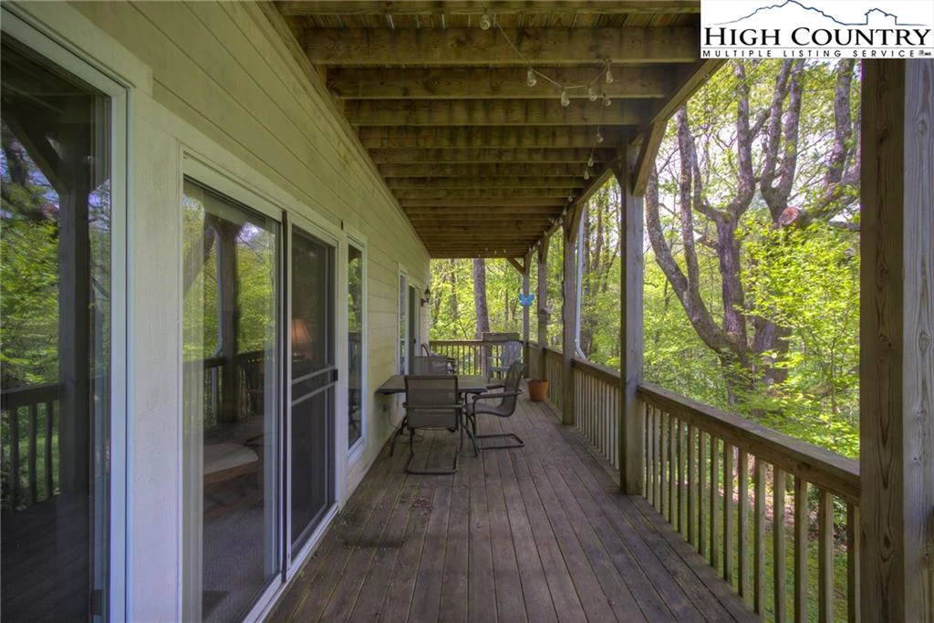 Image number 4 for the current listing