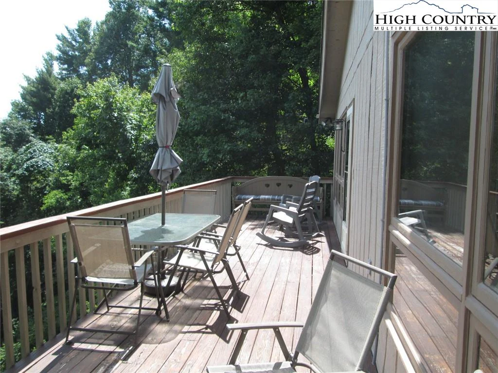 Image number 4 for the current listing