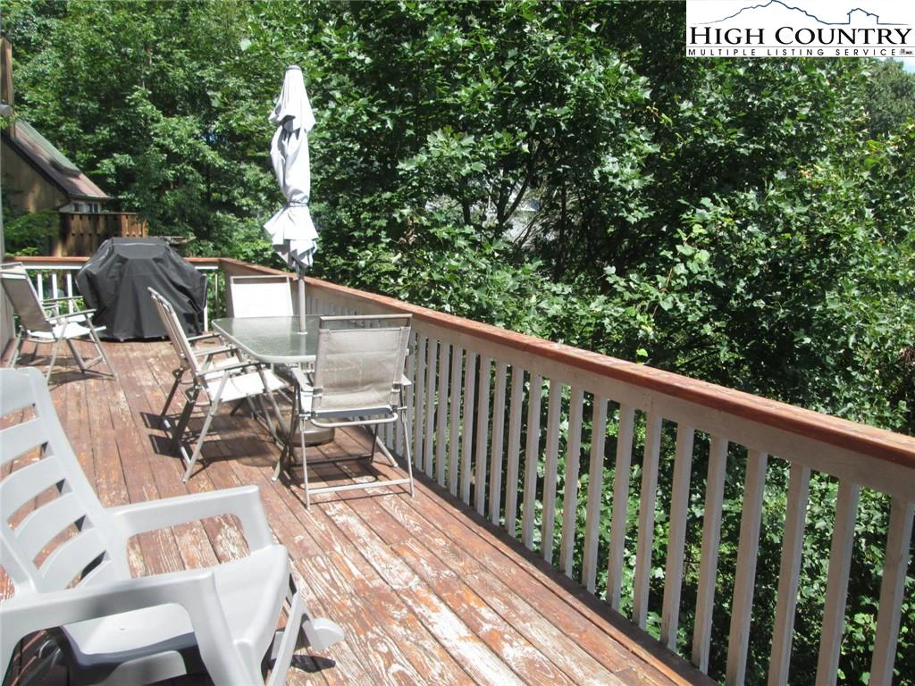 Image number 5 for the current listing