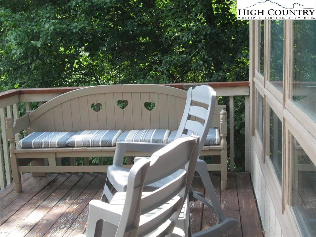 Image number 7 for the current listing