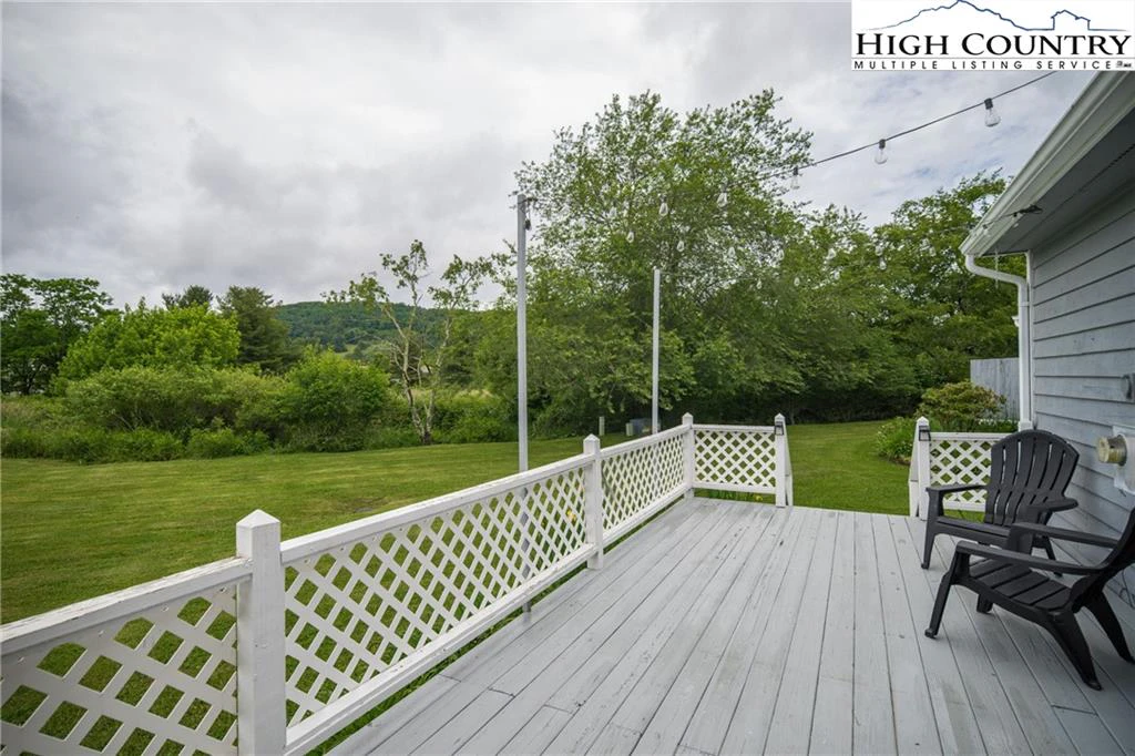 Image number 9 for the current listing