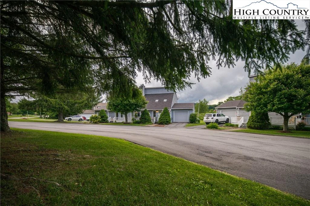 Image number 7 for the current listing