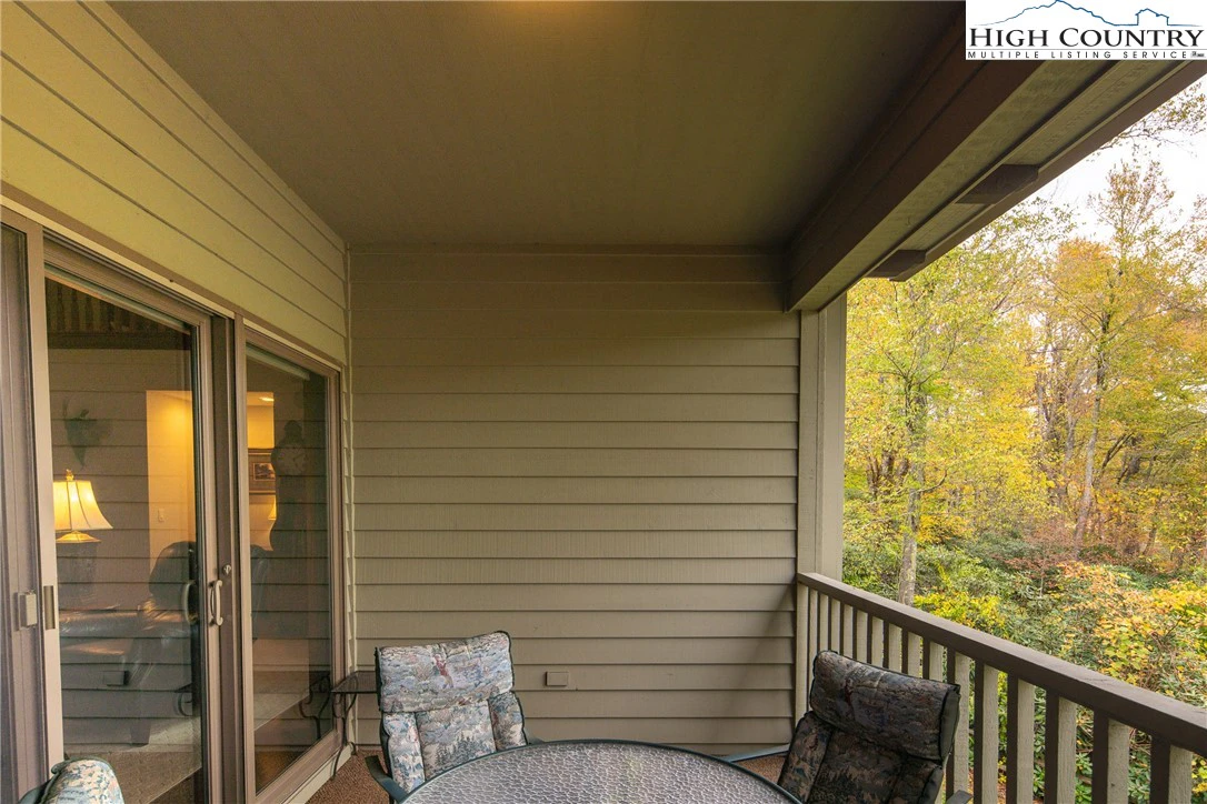 Image number 10 for the current listing