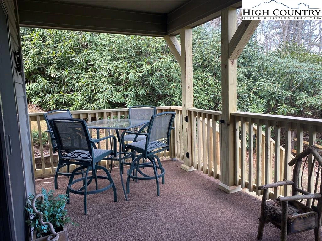 Image number 7 for the current listing
