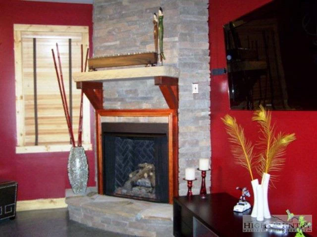 Image number 10 for the current listing