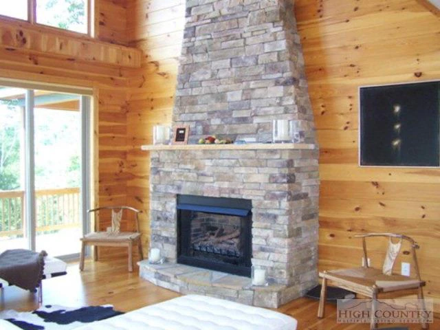 Image number 12 for the current listing