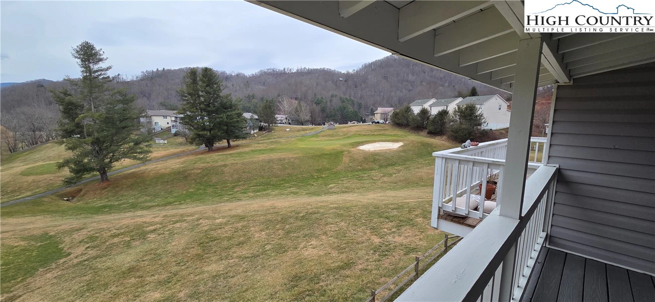 Image number 5 for the current listing