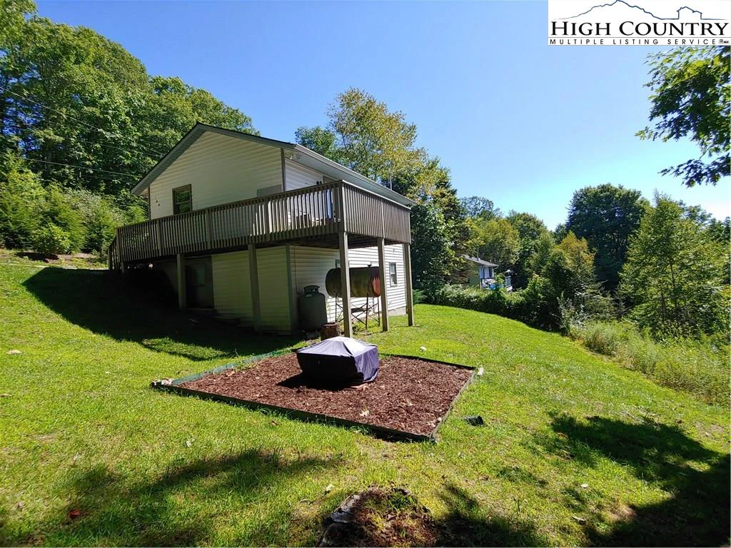 Image number 13 for the current listing