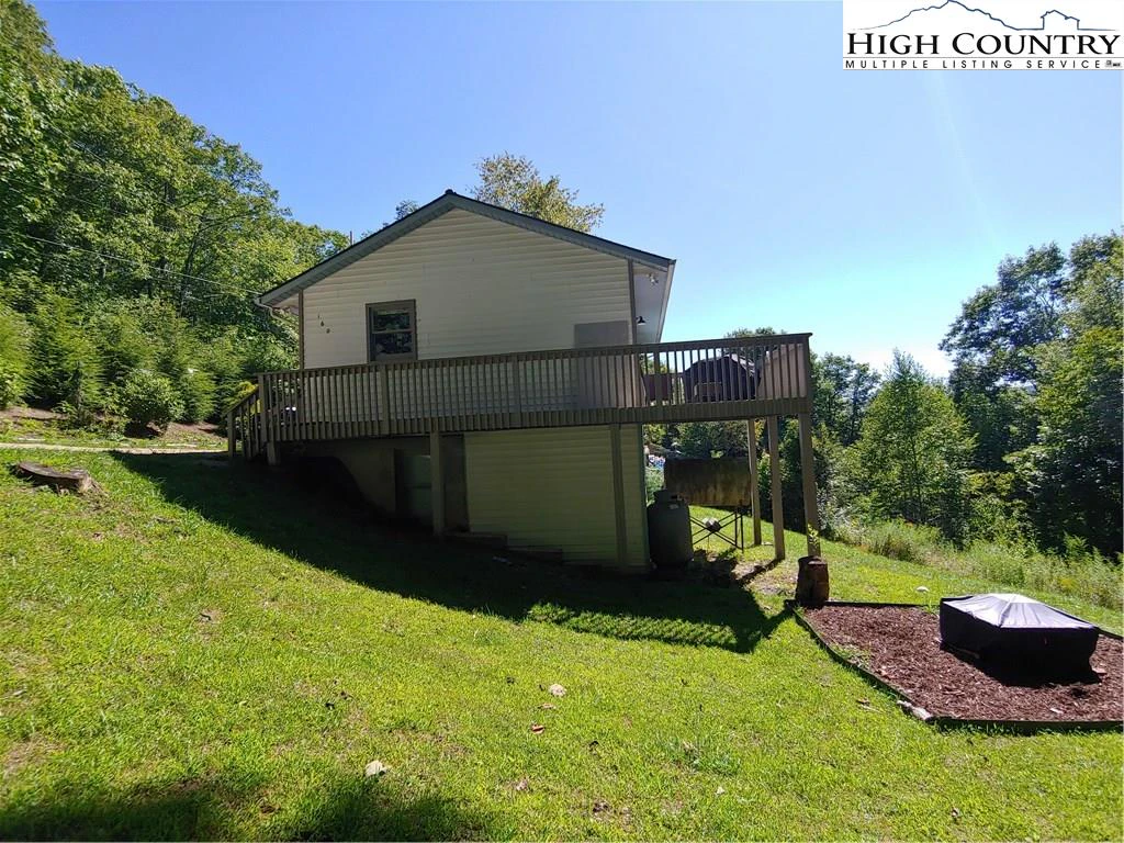 Image number 14 for the current listing