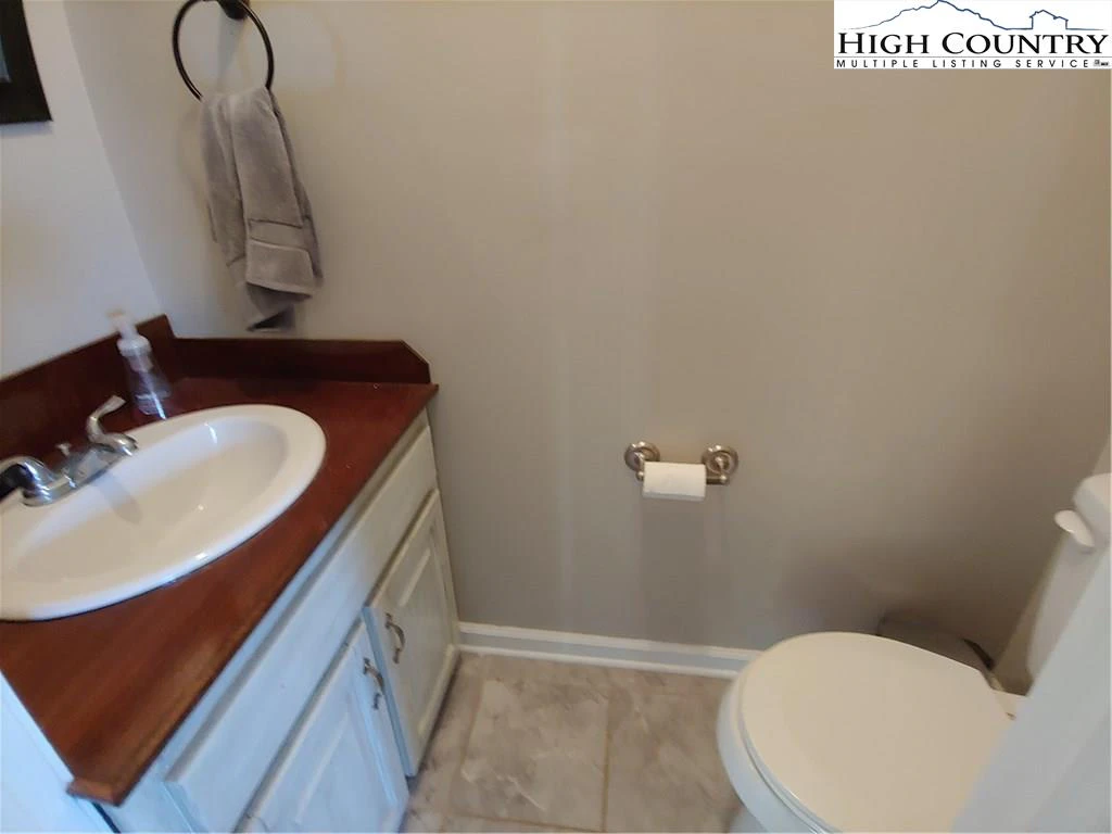 Image number 6 for the current listing