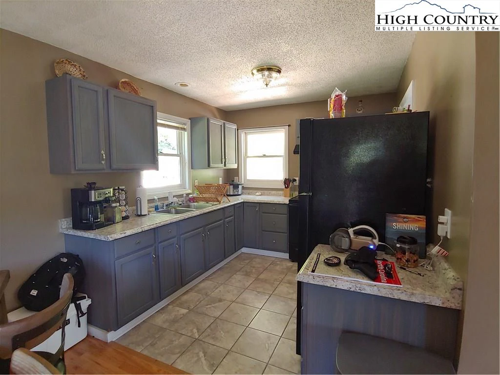 Image number 7 for the current listing