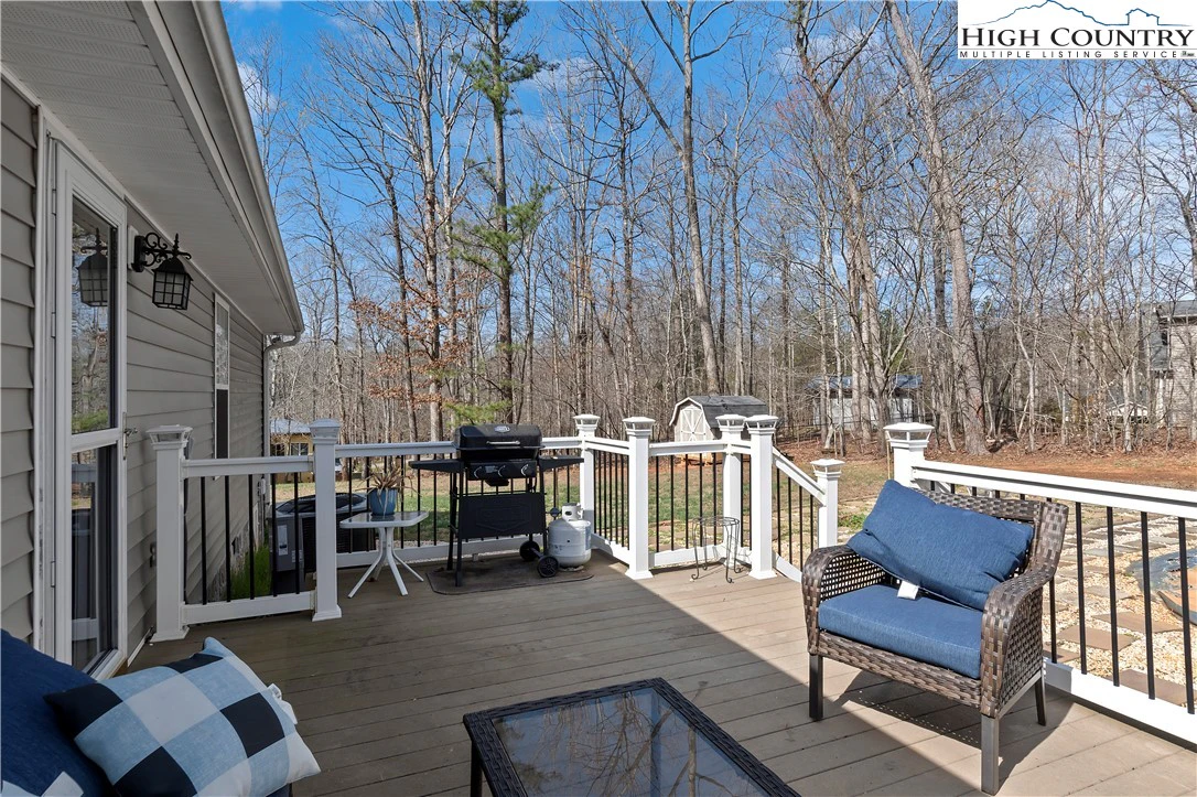 Image number 2 for the current listing
