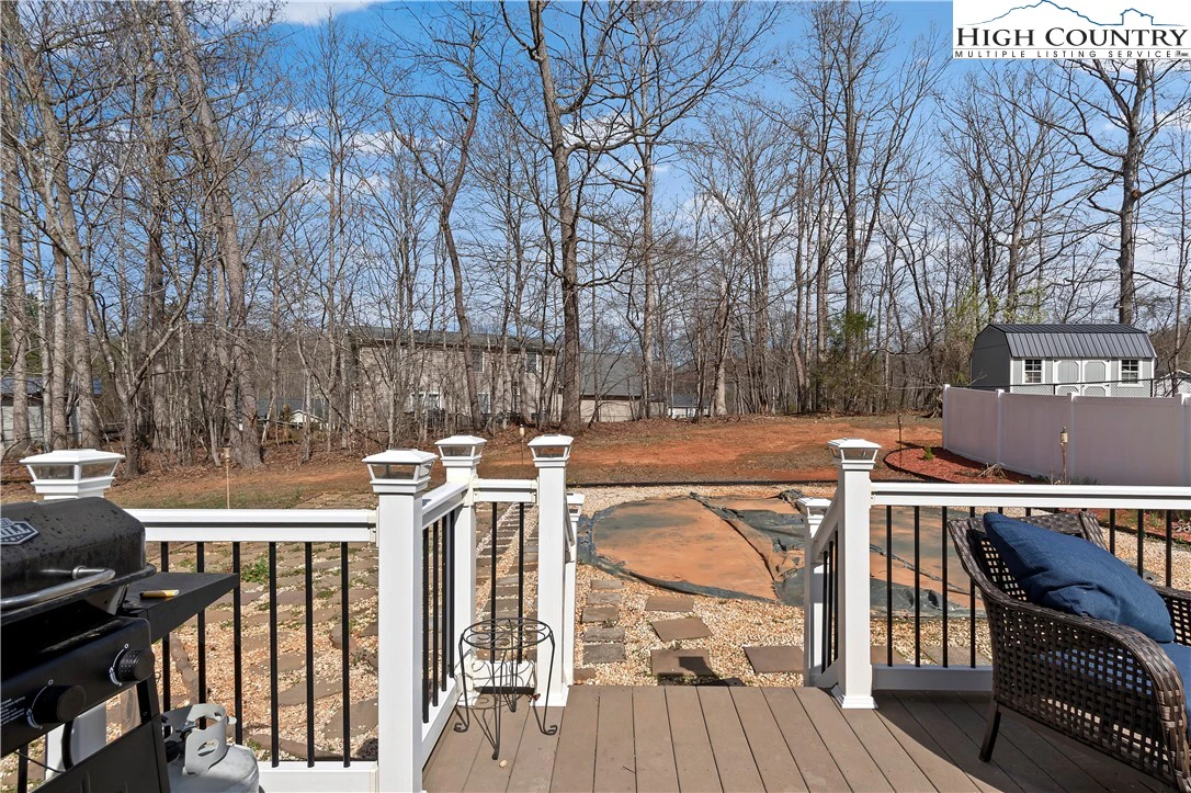 Image number 11 for the current listing