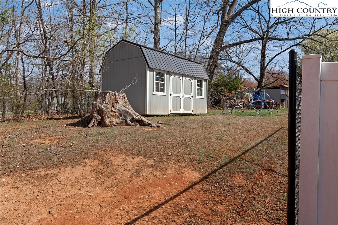 Image number 12 for the current listing