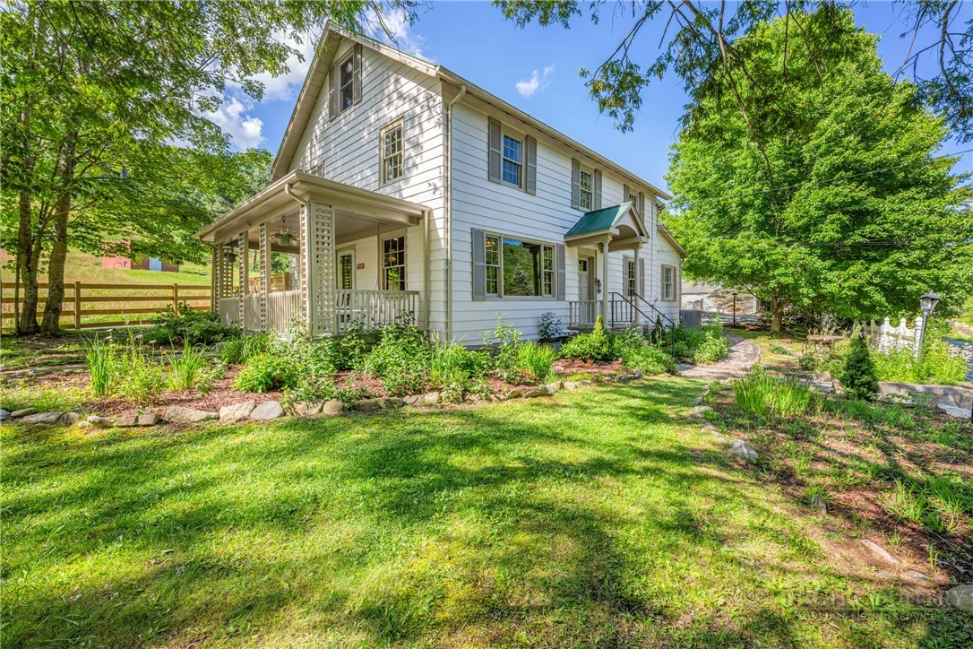 Image number 3 for the current listing