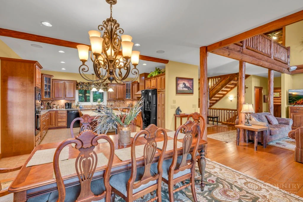 Image number 21 for the current listing